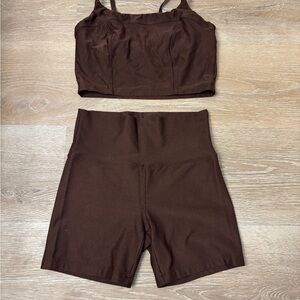 OFFLINE Brown Athletic Set